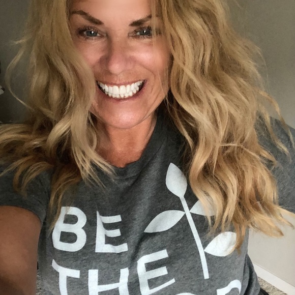 Meet your Posher, Lisa - Picture 3 of 17